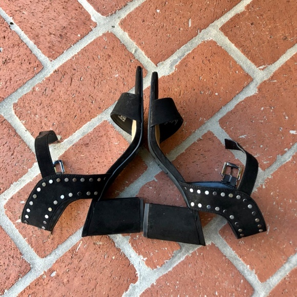 ๐๐ฅ๐ฅMax Studio!! Black Microsuede Sandals - Sz 8M - Excellent Condition! - Picture 11 of 15